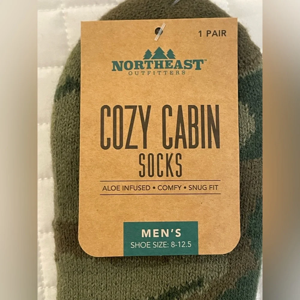Northeast Outfitters Socks Men’s 8- 12.5 Cozy Cabin‎ Aloe Infused